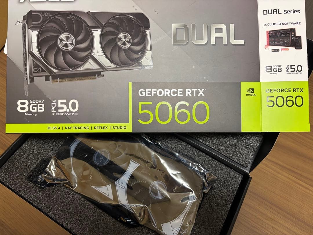 グラフィックボード・グラボ・ビデオカード ASUS Dual GeForce RTX 5060 8GB GDDR7 OC
