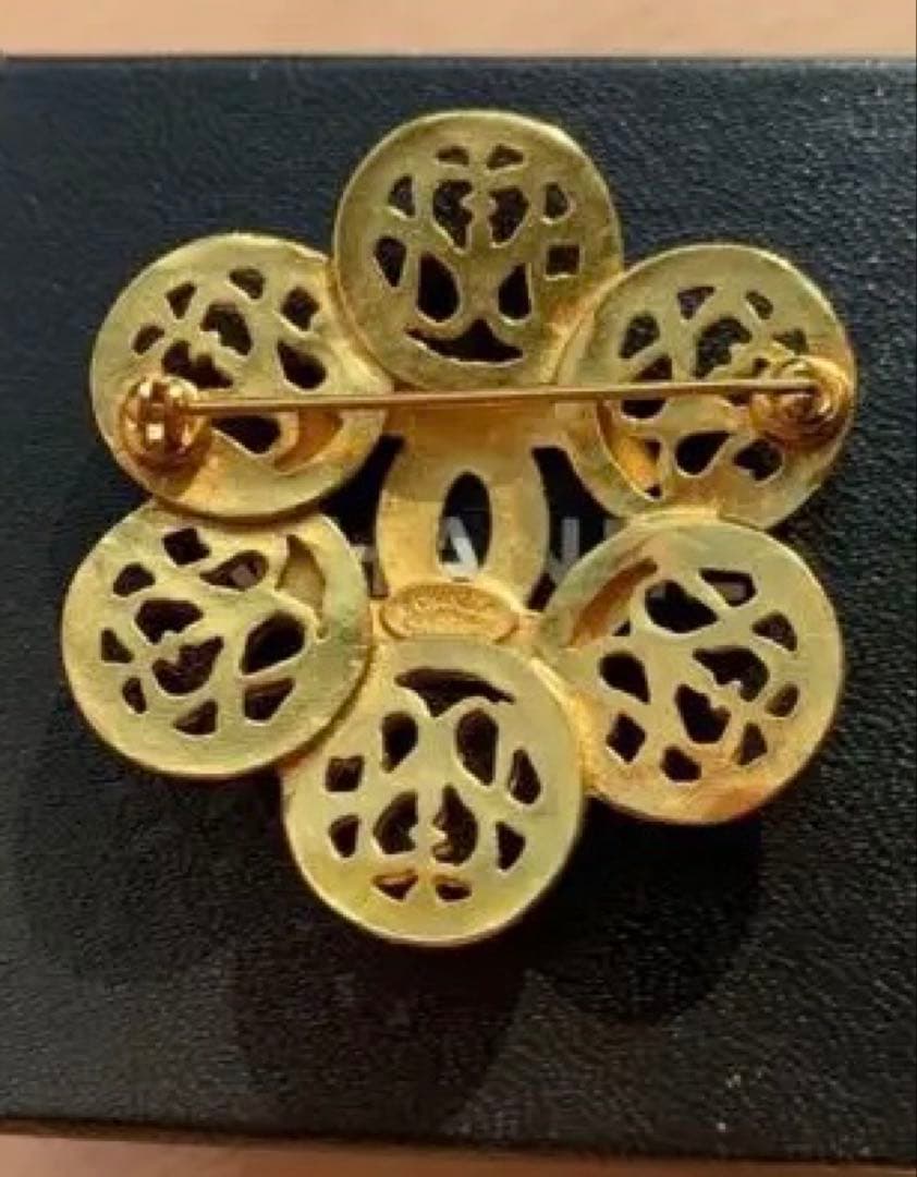 CHANEL ゴールド フラワーブローチ 95A