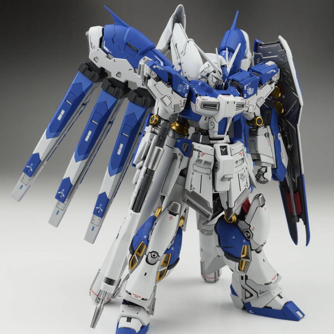 RG 1/144 RX-93-ν2 Hi-νガンダム 塗装済み 完成品