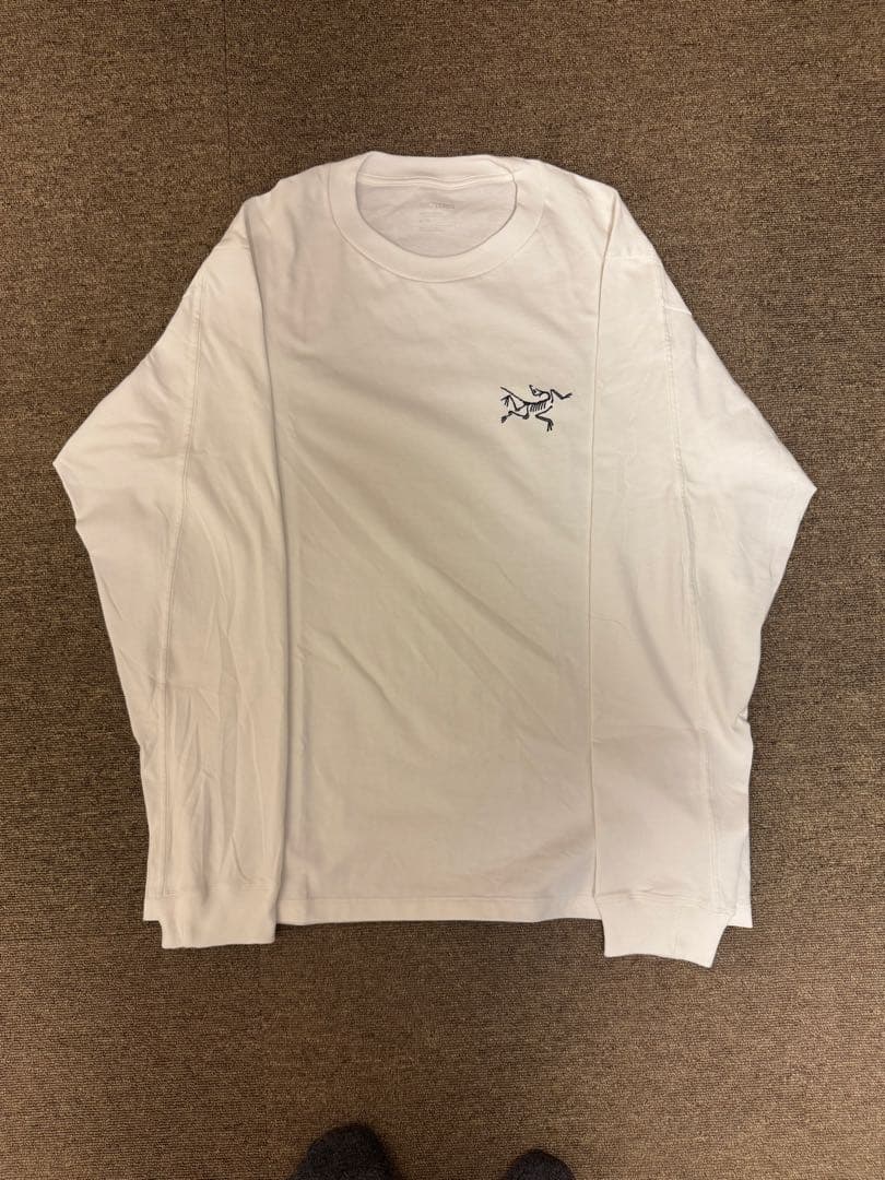 アークテリクス ホワイト 長袖Tシャツ