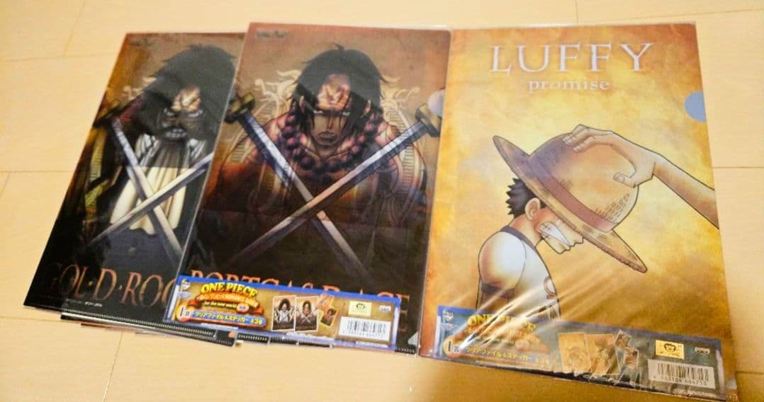 ONE PIECE☆ワンピース★ファイル•ノート▪︎ボールペン▪︎ステッカー