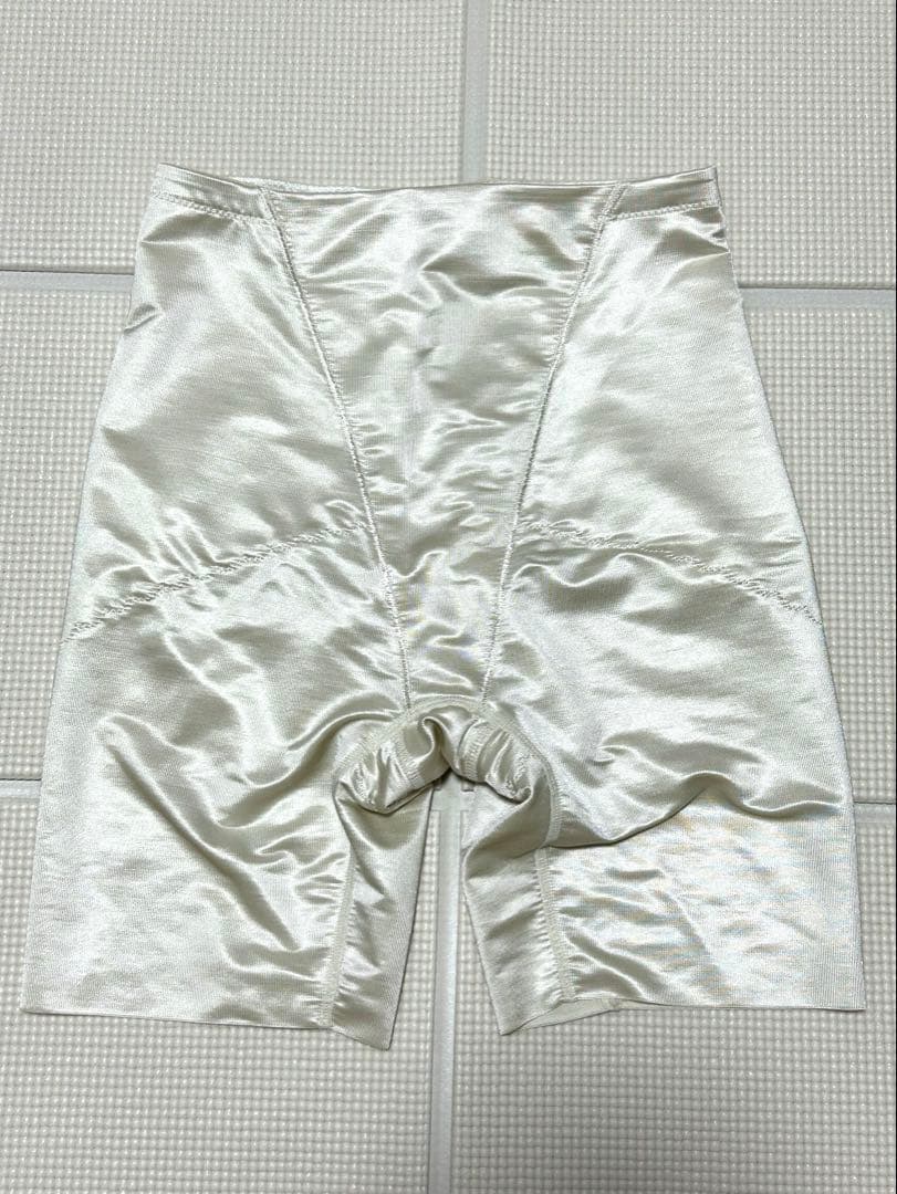 BRIDAL BEAUTE ブライダルインナー ビスチェ C70 ガードル M