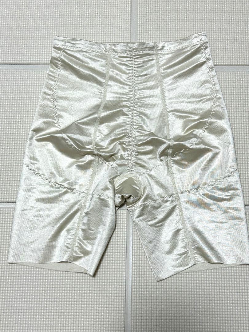 BRIDAL BEAUTE ブライダルインナー ビスチェ C70 ガードル M