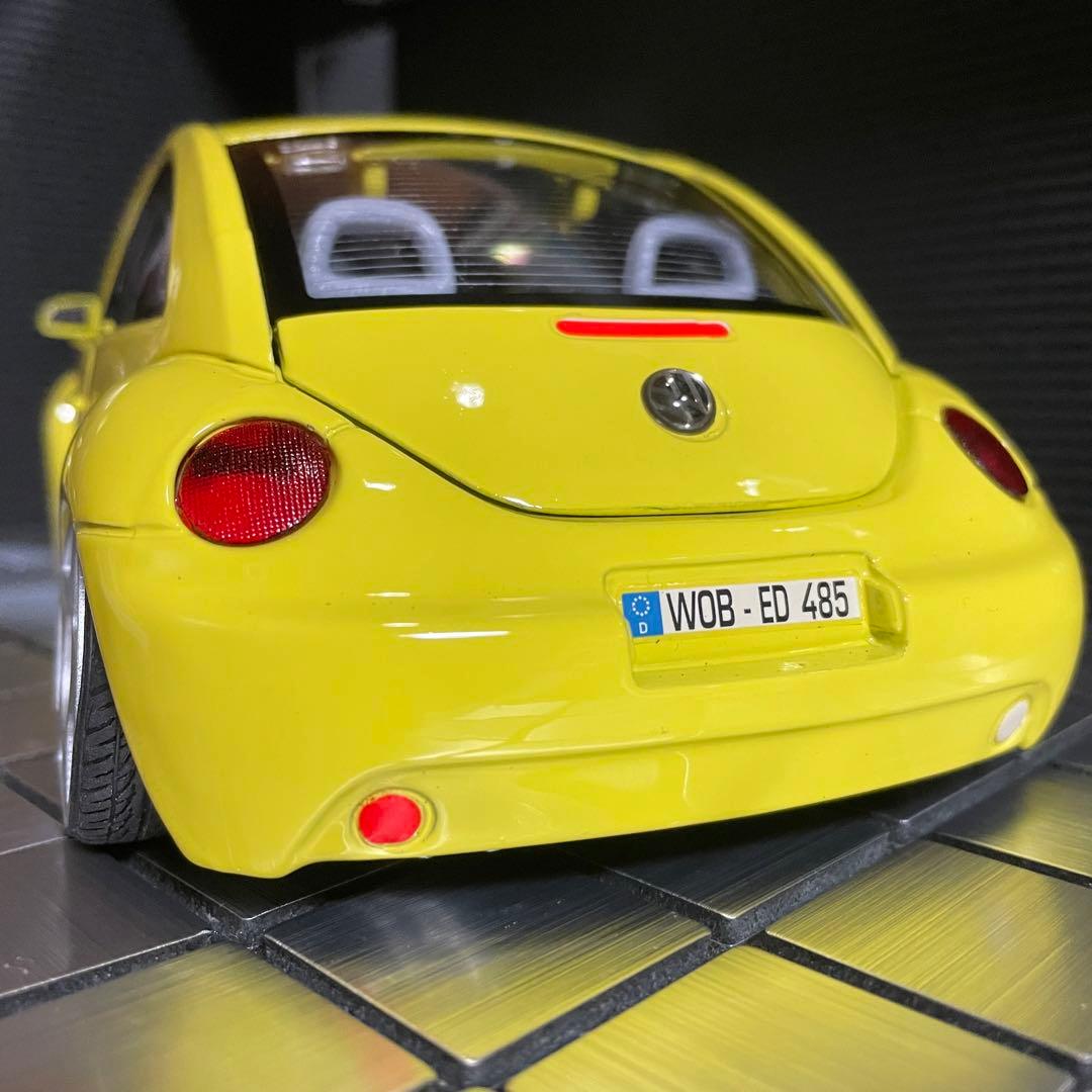 ブラーゴ 1/18 フォルクスワーゲン ニュ-ビートル（カスタム仕様)