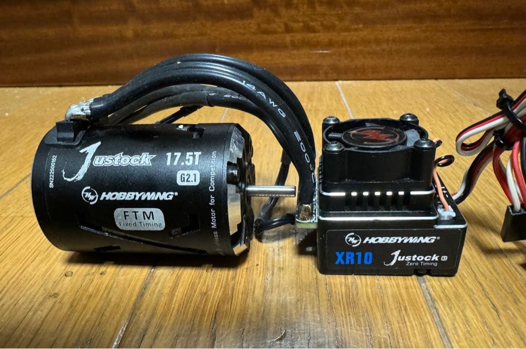 ホビーウイングXR10 Justock G3 ESC &バッテリー付