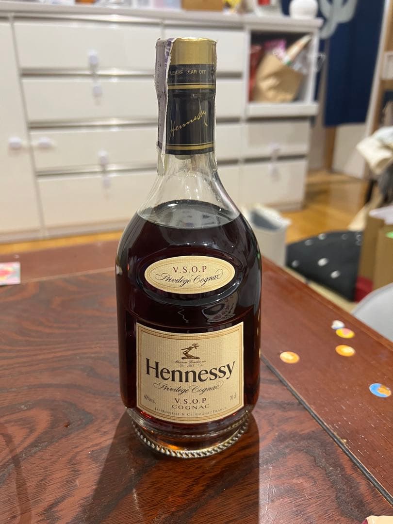 Hennessy VSOP ブランデー 丸型ボトル