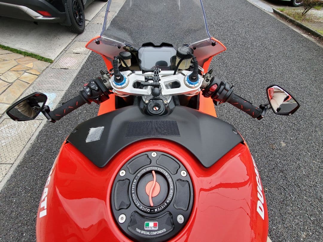 TWM タンクキャップ（アルミ）クイックタイプ DUCATI　パニガーレv4