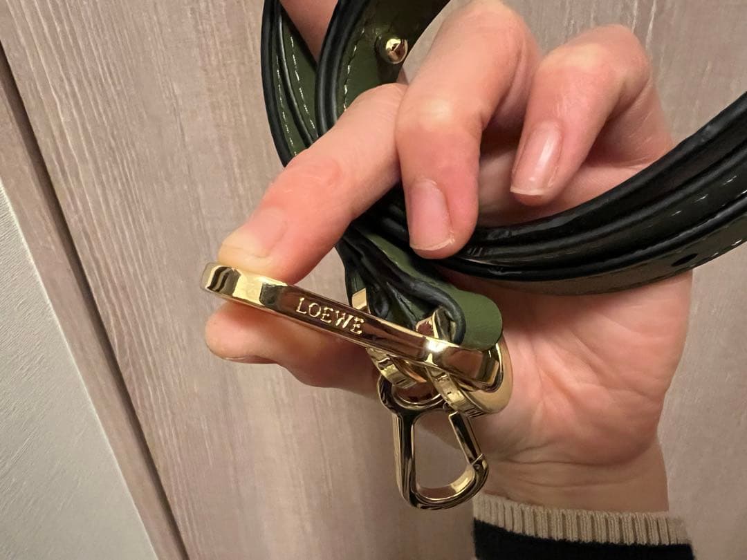 LOEWE アボカド　レザーショルダーバッグ　パズル