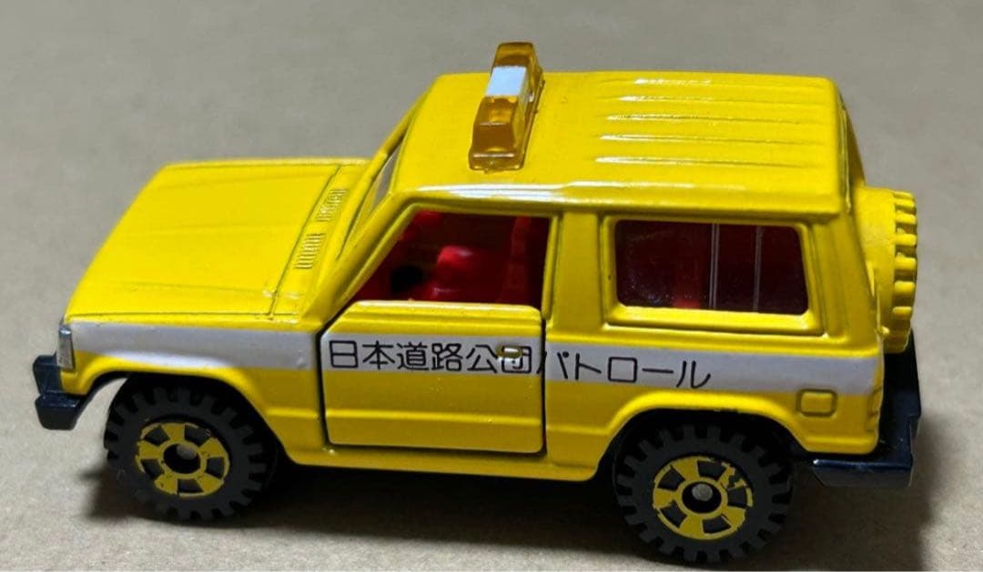 日本製 トミカ 三菱パジェロ 日本道路公団パトロールカー