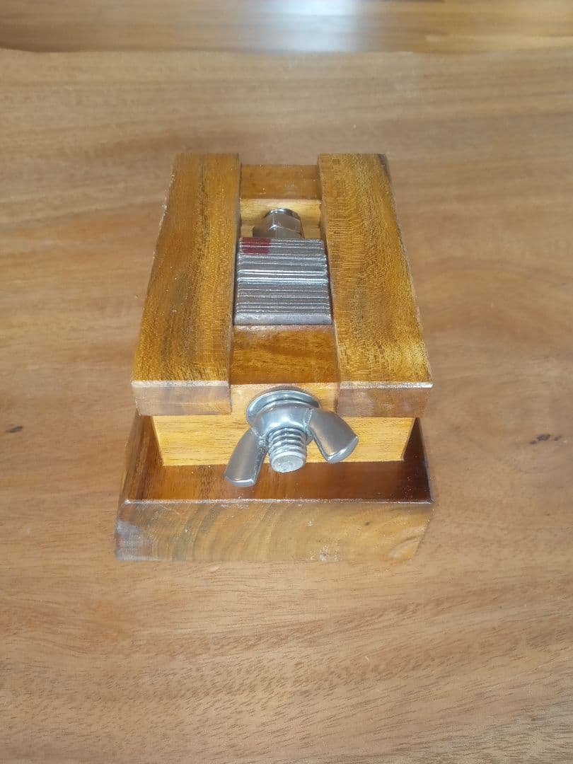 ラウハラ専用アイテム\"キューブ君ミニカッター”　ミディアム