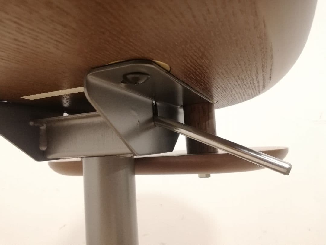 モデルルーム展示品 カリモク家具 ウォールナット 昇降式サイドテーブル