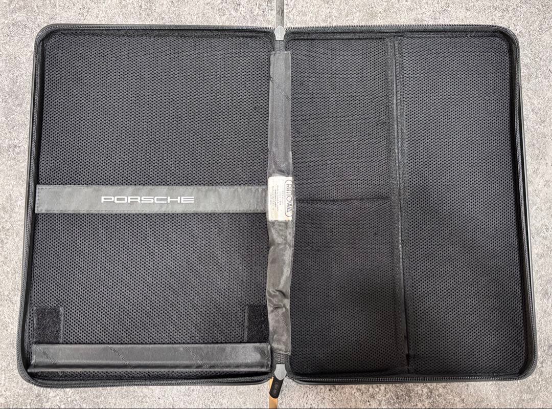 希少品　RIMOWA ブラック キャリーケース ポルシェロゴ付き