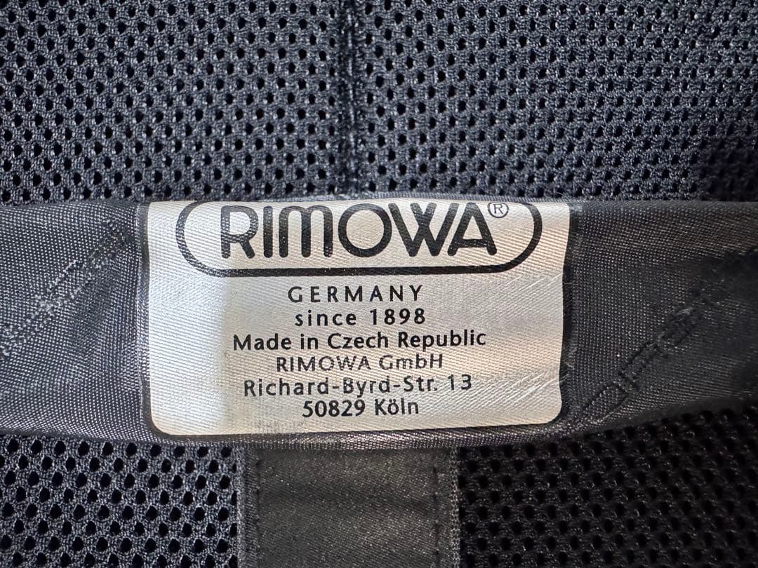 希少品　RIMOWA ブラック キャリーケース ポルシェロゴ付き