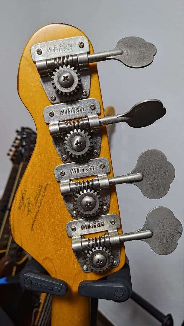 ベース Vintage V74 ICON Fretless