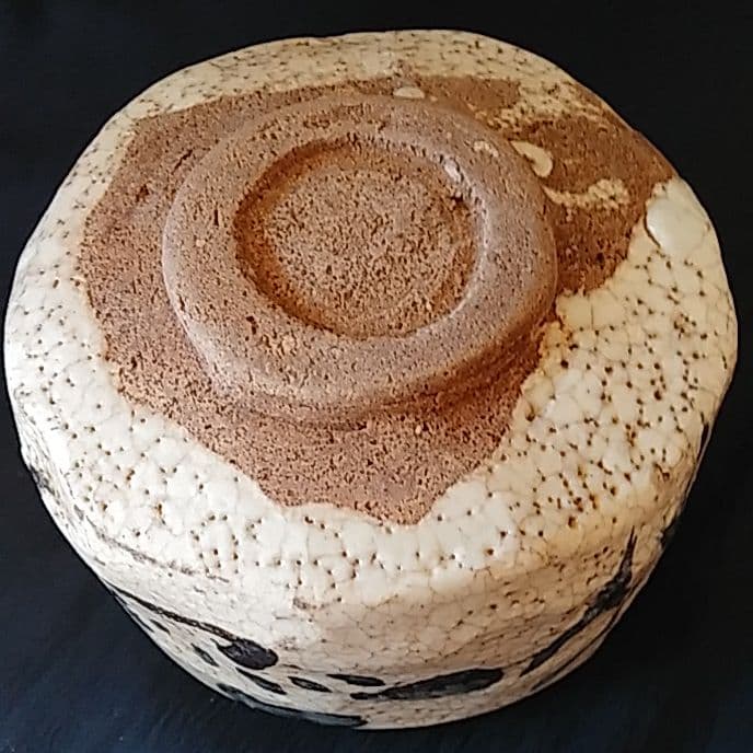 志野で一服 風流な味わい！志野焼き筒茶碗と箱 骨董アンティーク