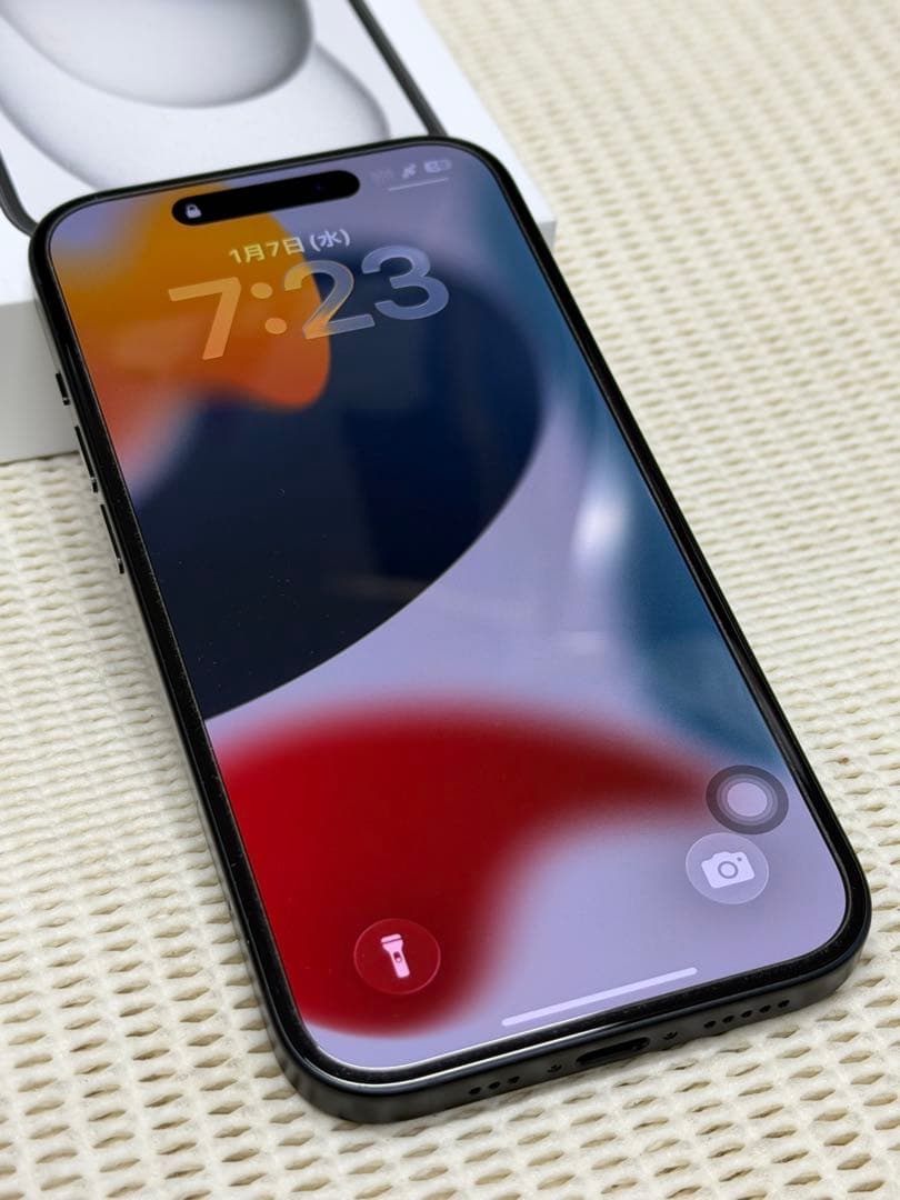 純正バッテリー残量100％　iPhone15 128GB ブラック