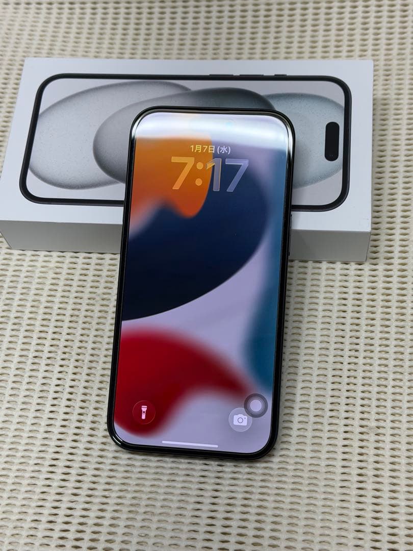 純正バッテリー残量100％　iPhone15 128GB ブラック