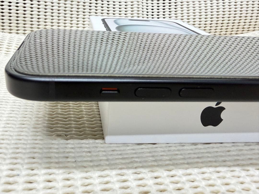 純正バッテリー残量100％　iPhone15 128GB ブラック