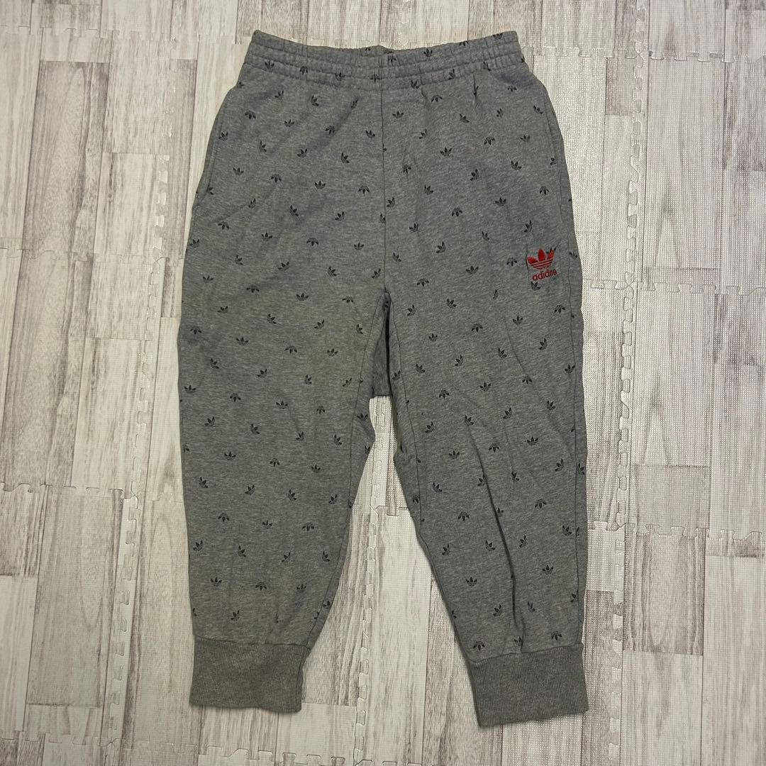 アディダス スウェット パーカー 7分丈パンツ 上下 セットアップ きゃりー着用