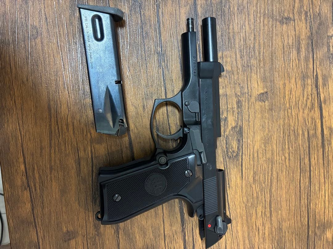 マルシン　ベレッタ92F ブラック　モデルガン