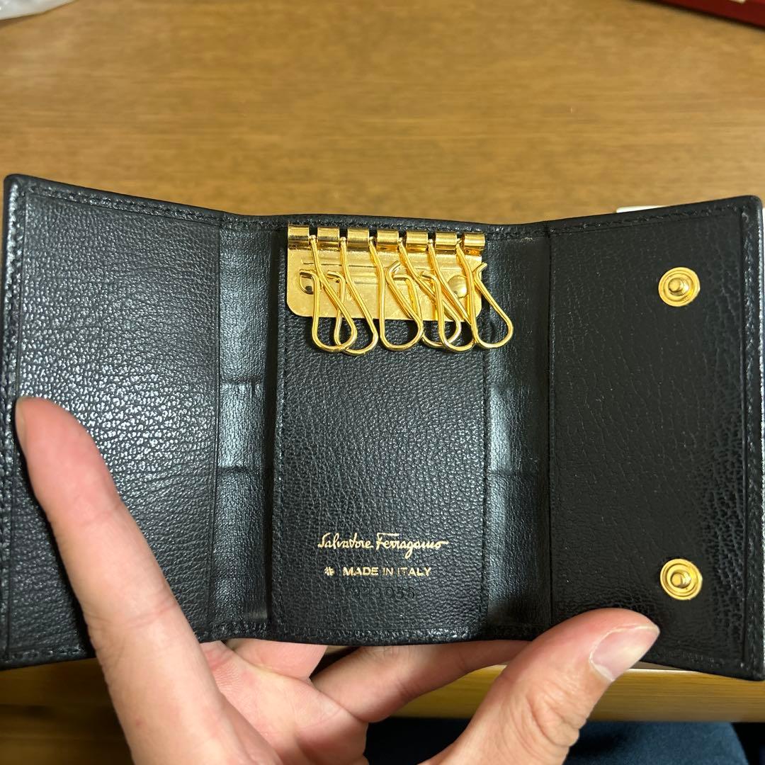 フェラガモ　キーケース