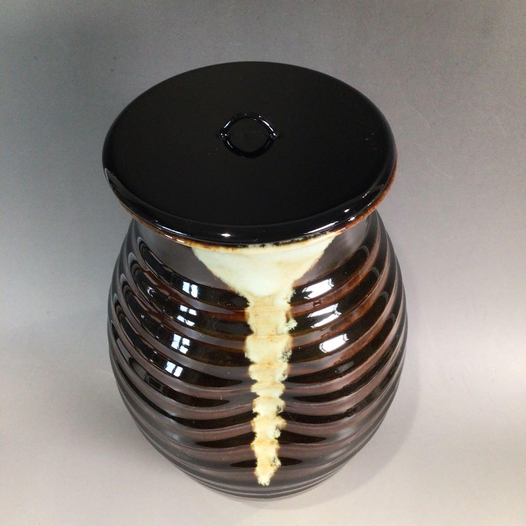 Ｐ２０５　水指　『阿漕窯造』『蘆瀑写水指』　共箱　茶道具