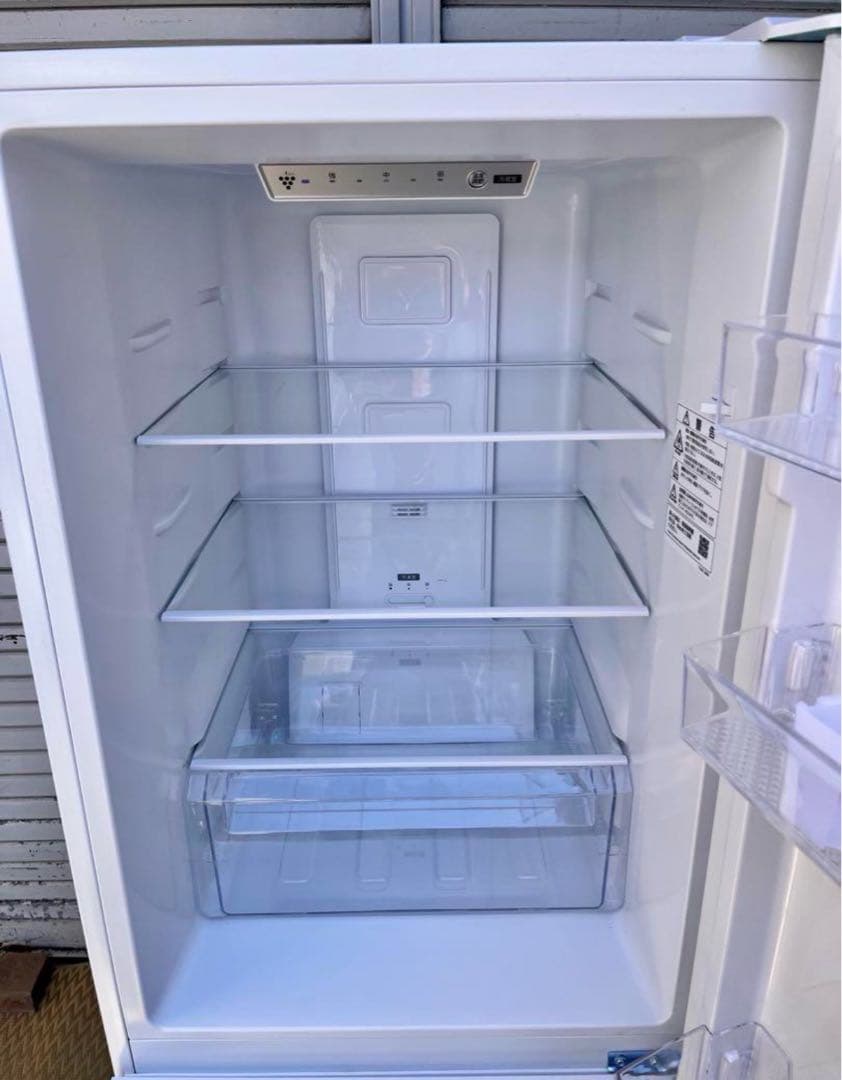 ① 【送料無料】2024年製　SHARP 冷蔵庫 SJ-BD23M-W 230L