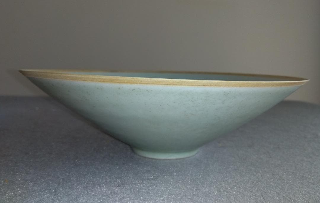 中國古陶磁器　宋　印花対龍鳳凰紋椀　青白磁　景徳鎮窯