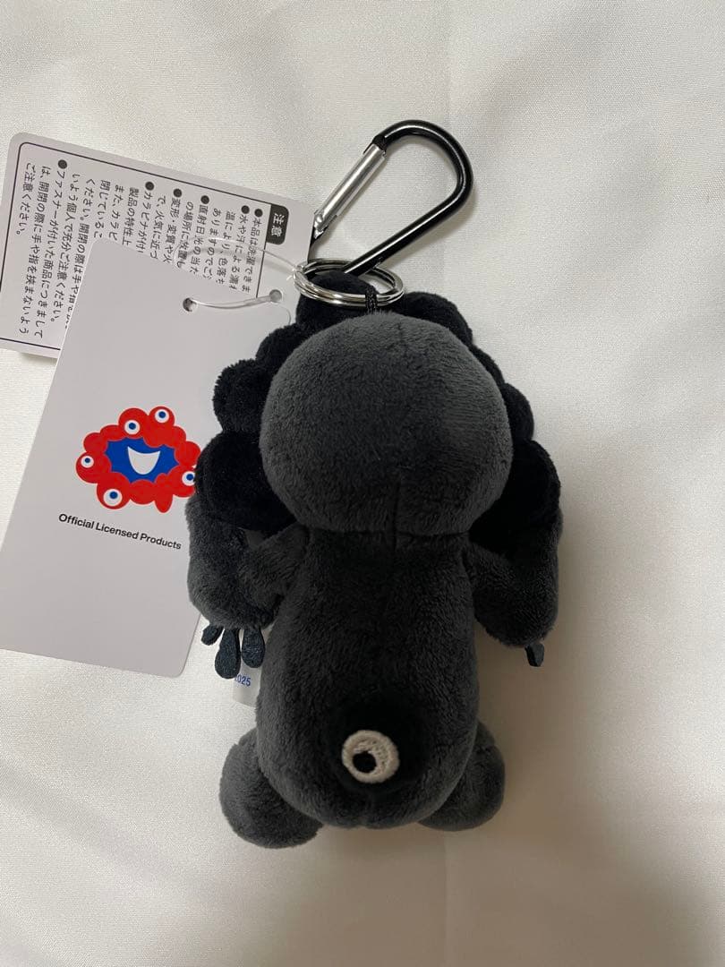 【新品未使用タグ付き】黒ミャクミャク カラビナ付き (座りバージョン)