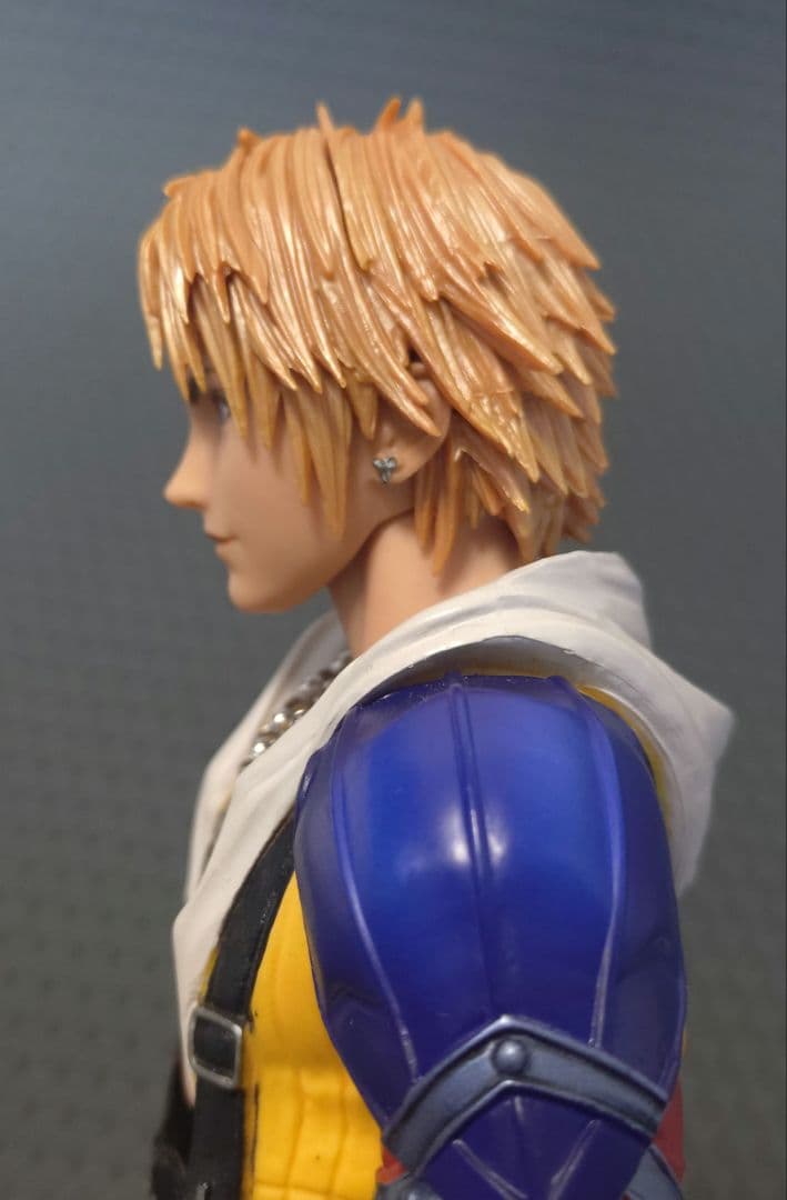 プレイアーツ改　ティーダ