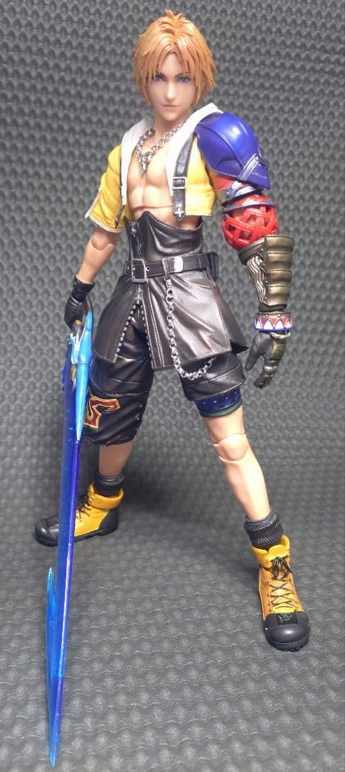 プレイアーツ改　ティーダ