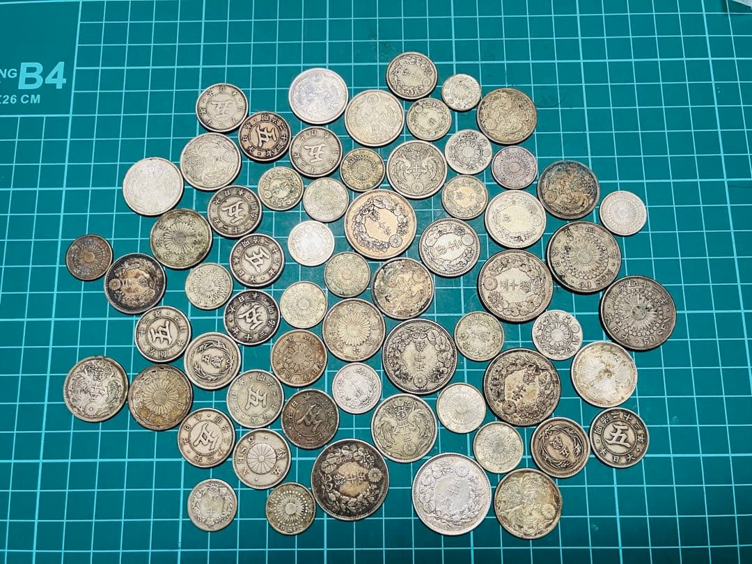 s*n様 古銭　日本貨幣　竜5銭銀貨　白銅貨　20銭銀貨　10銭銀貨　まとめ売り