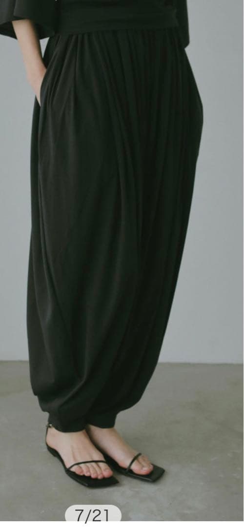 あかね　エトレトウキョウ　パンツ　タンク