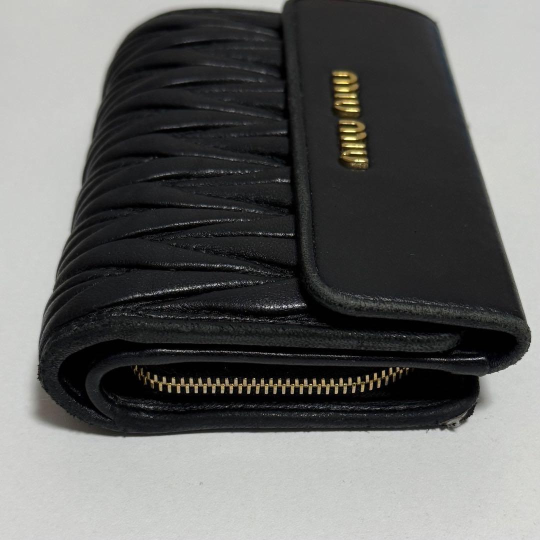 miumiu マテラッセ 三つ折り財布 ブラック