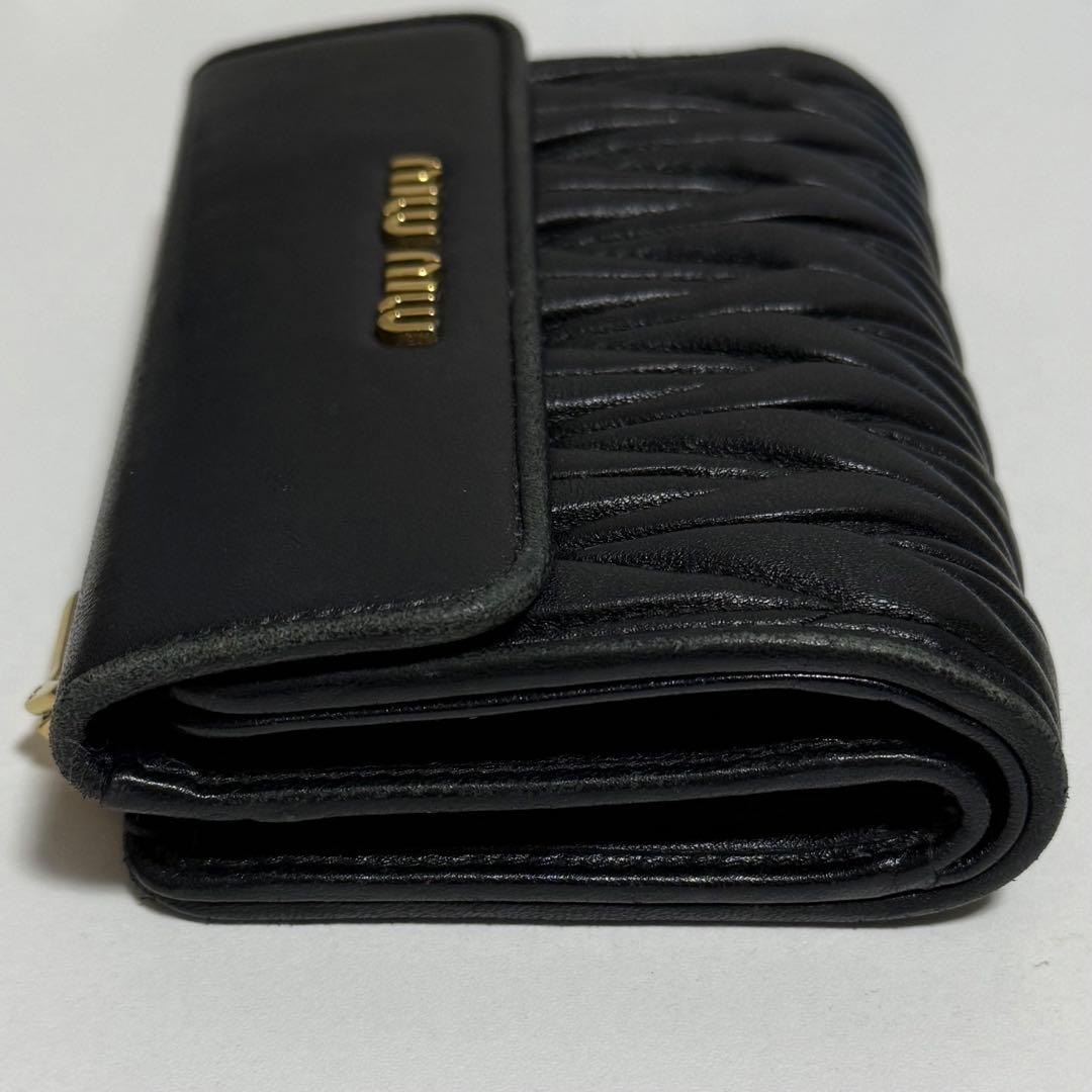 miumiu マテラッセ 三つ折り財布 ブラック