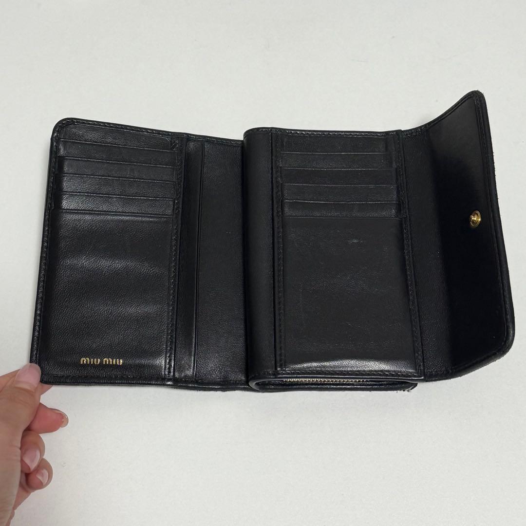 miumiu マテラッセ 三つ折り財布 ブラック