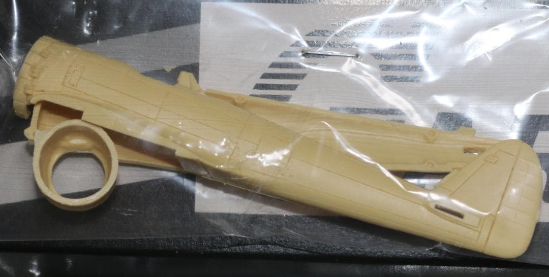 希少　ガルテックス製 日本陸軍　隼Ⅲ型　１／７２　プラ・レジン・メタル組立キット