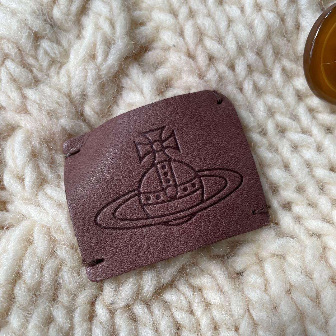 【VivienneWestwood】 ポンポン+耳当て付きニット帽 牛革タグ付！