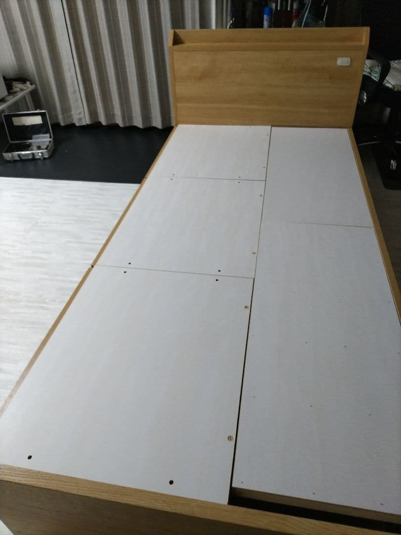 札幌市近郊の方限定！送料無料！ニトリ シングル収納付きベッド コンセント付き