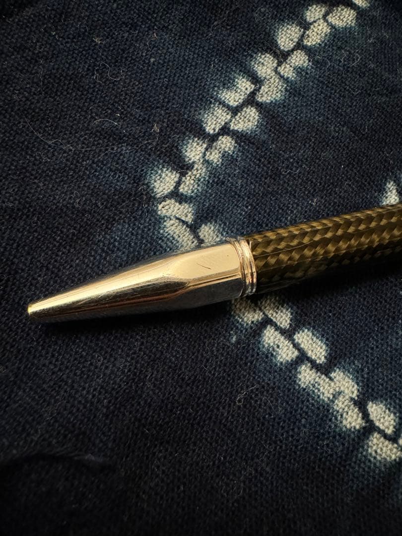 CARAN D'ACHE バリアス カーボン3000 ボールペン