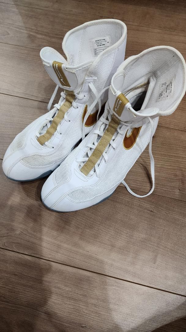 マチョマイ Nike 【ホワイト/ゴールド】27.5㎝