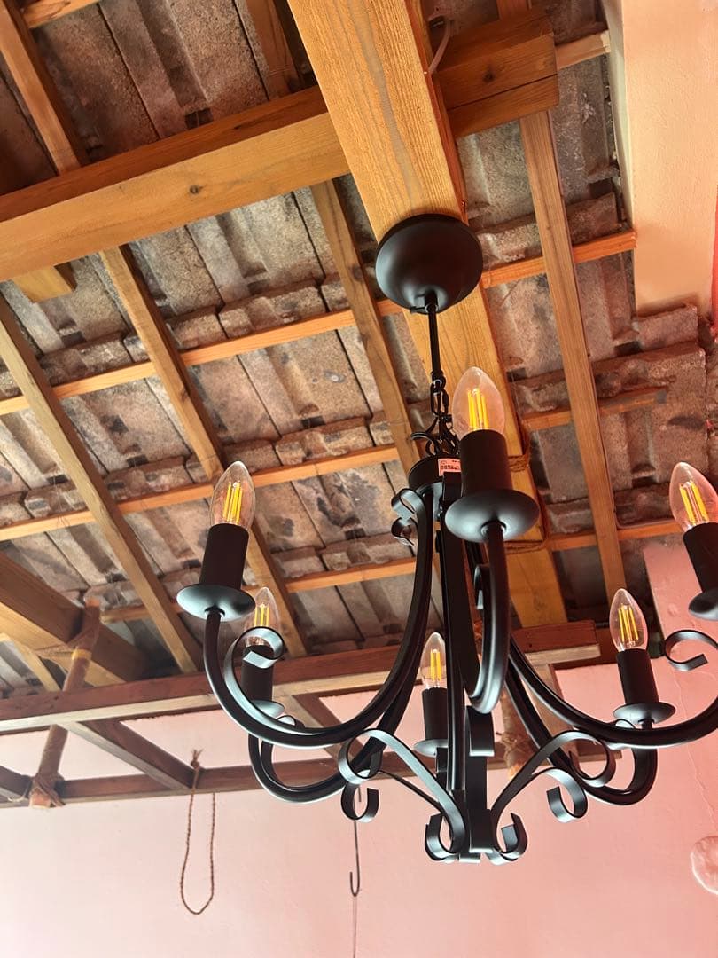 可愛いブラック 6灯シャンデリア モダン中古/