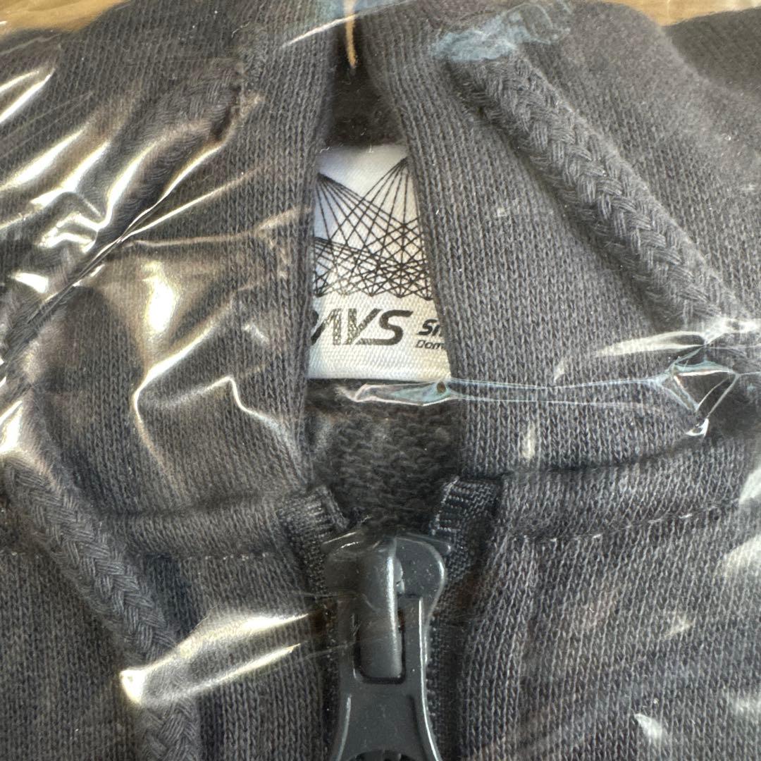 新品未使用　Man RAYS パーカー