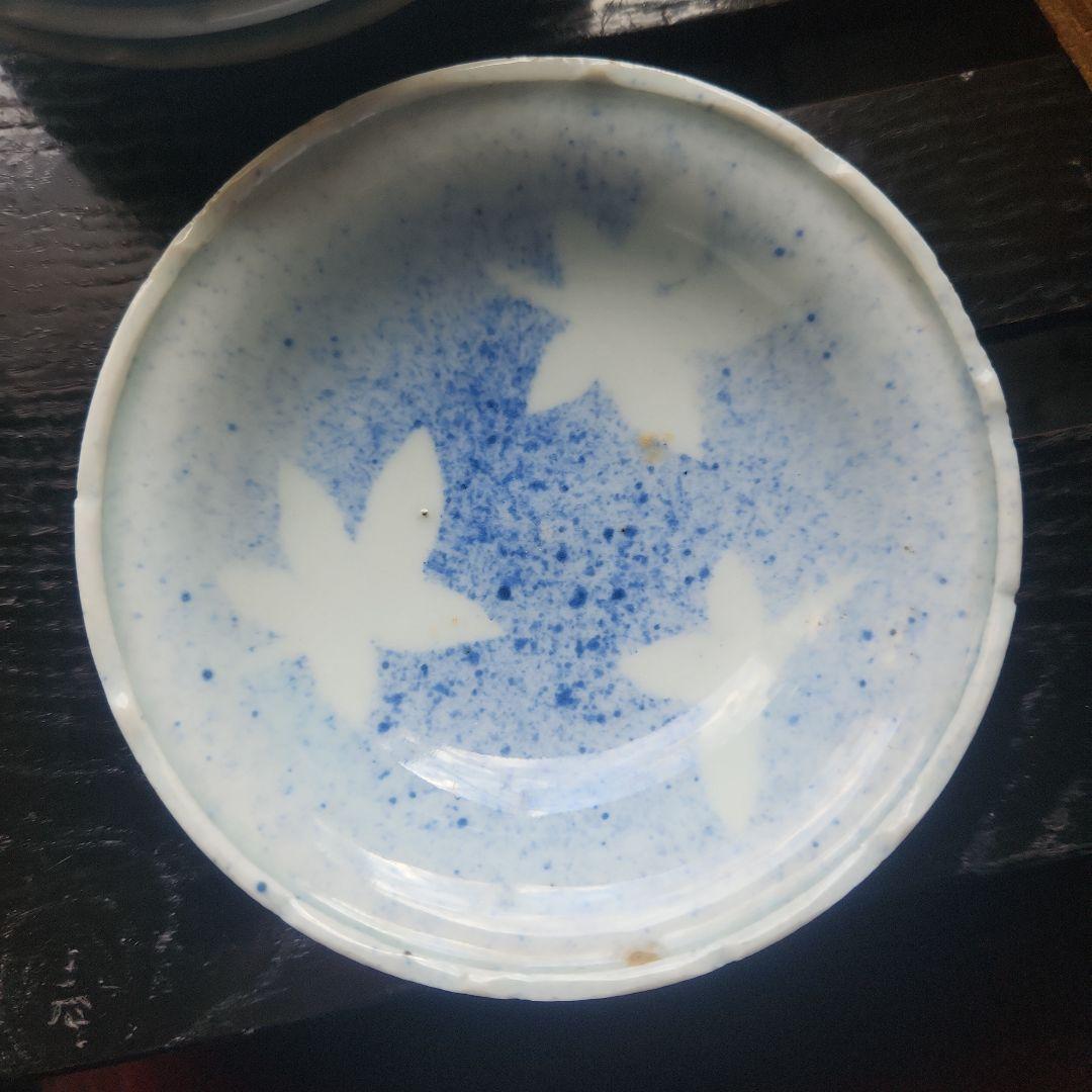 骨董　古伊万里　吹墨青い葉模様の小皿セット