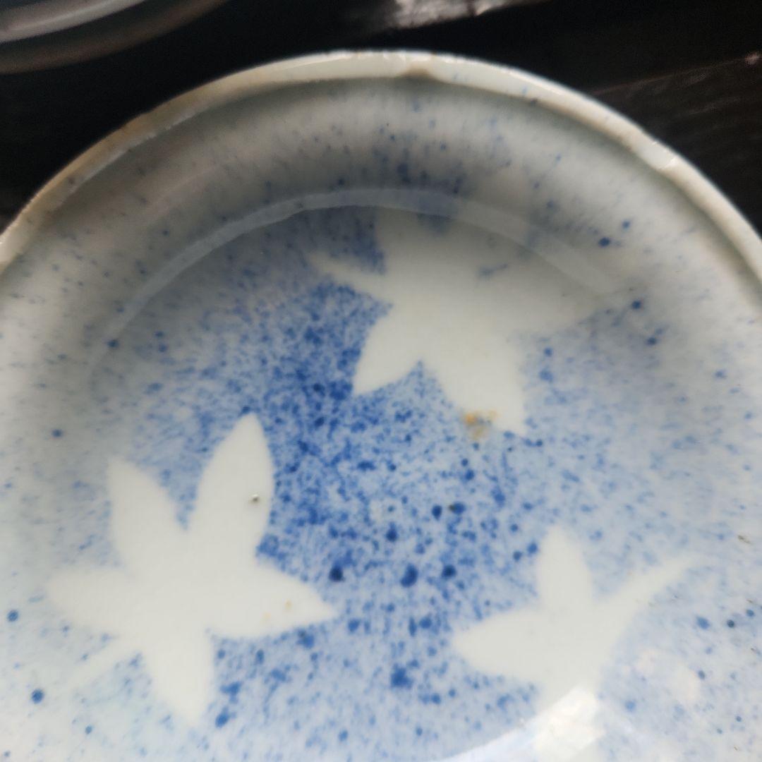 骨董　古伊万里　吹墨青い葉模様の小皿セット