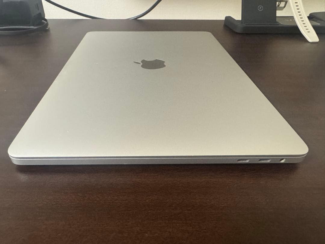 Apple MacBook Pro 2017 13インチ Touch Bar付き