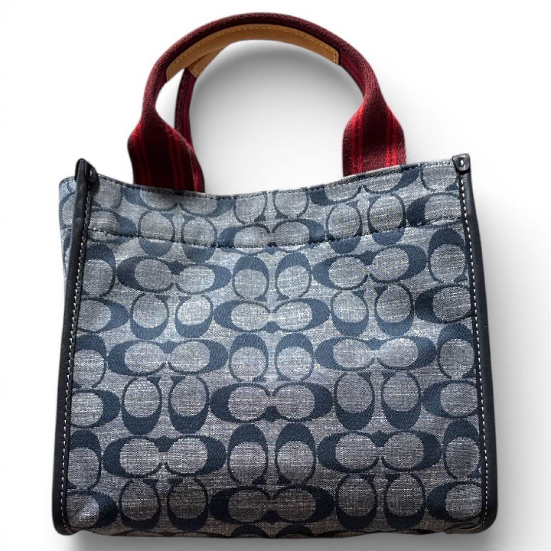 新品タグ付き　保管袋付き　COACH フィールド トート 22 シグネチャー