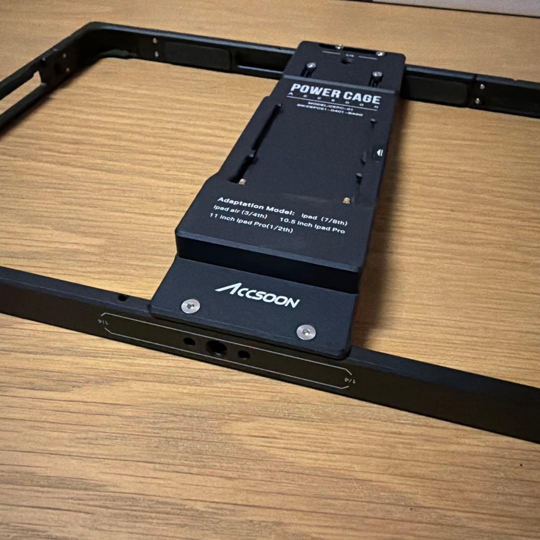 iPadアクセサリー Accsoon Power Cage iPad