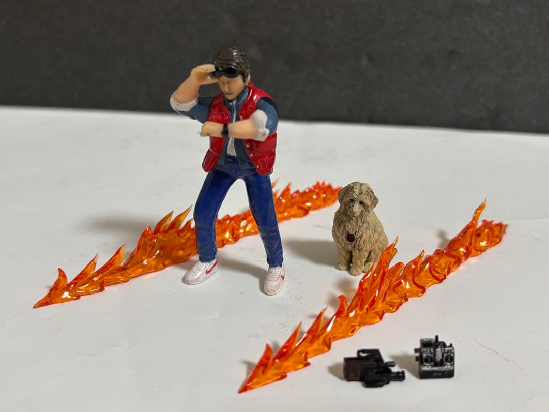 アオシマ 1/24 バックトゥザフューチャー デロリアン プラモデル 完成品