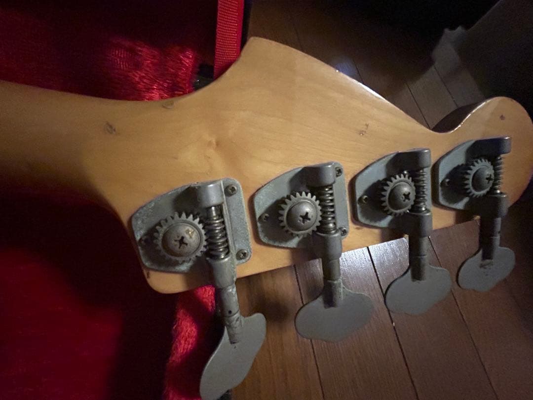 ベース Tokai HARD PUNCHER